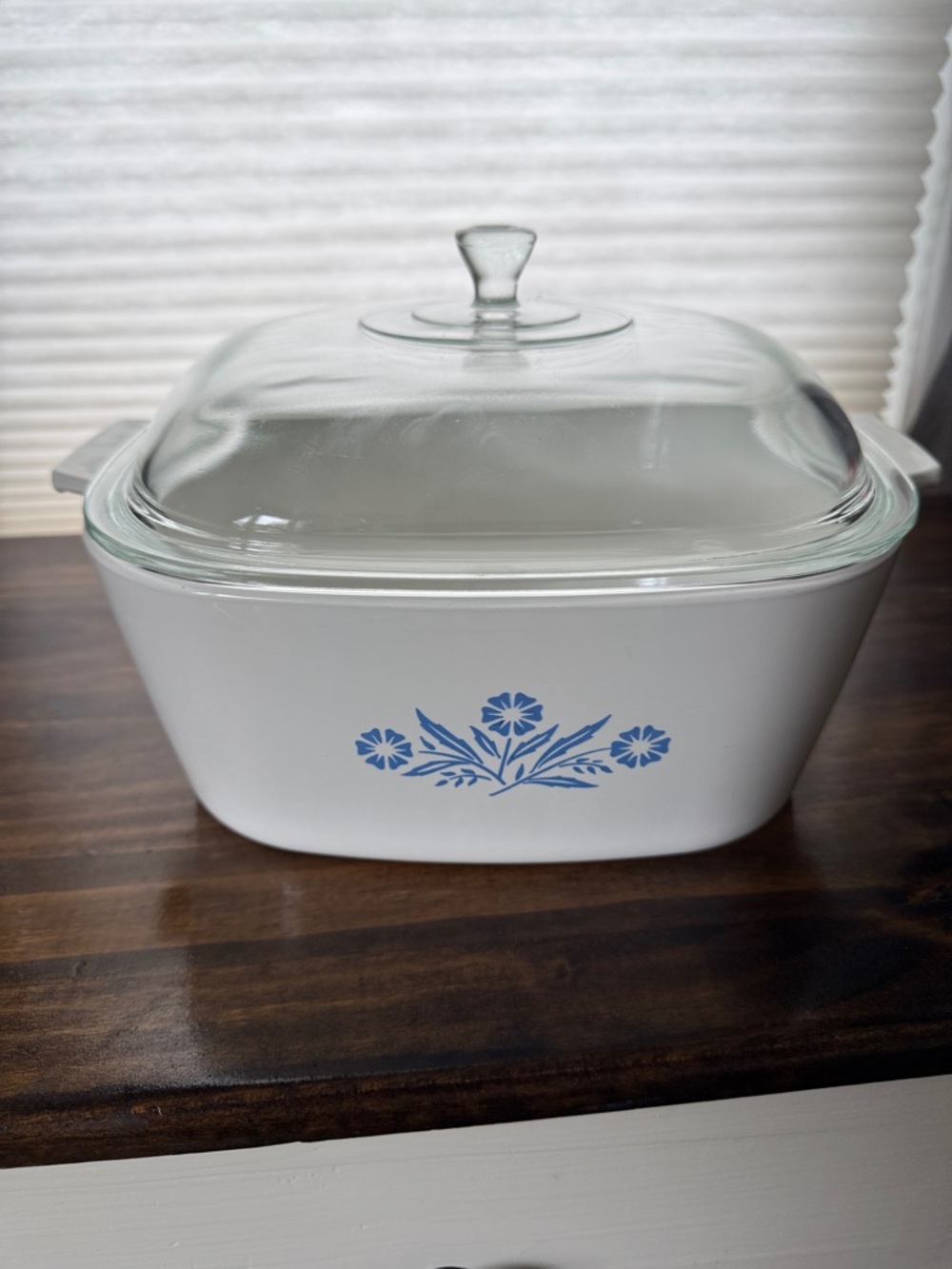 CorningWare Blue Cornflower 4Qt casserole dish with top